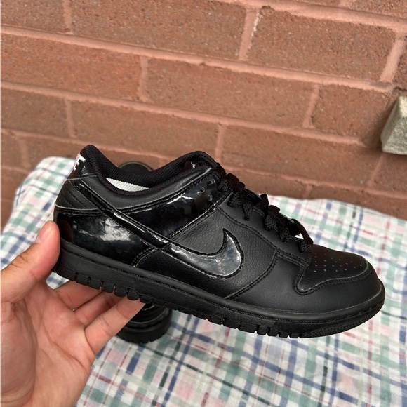 Nike Dunk Low Triple Black Golf
Size 4 Y - Picture 8 of 9